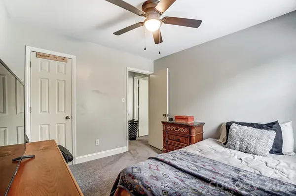 $2,400 | 8518 Castle Pine Court, Charlotte, NC 28226