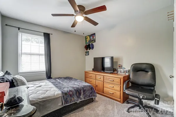 $2,400 | 8518 Castle Pine Court, Charlotte, NC 28226