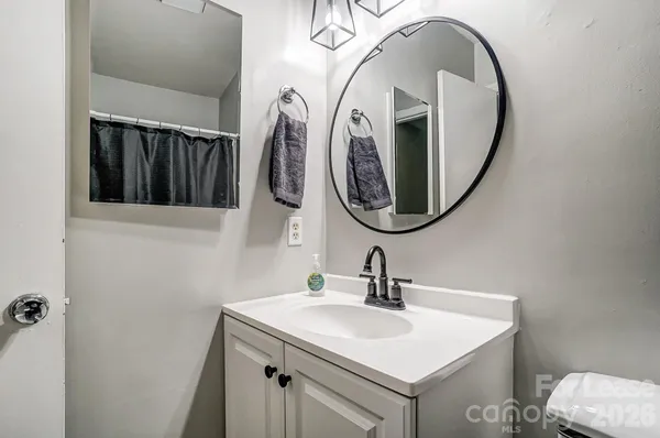 $2,400 | 8518 Castle Pine Court, Charlotte, NC 28226