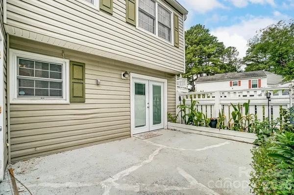 $2,400 | 8518 Castle Pine Court, Charlotte, NC 28226