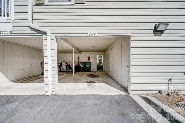 $2,400 | 8518 Castle Pine Court, Charlotte, NC 28226