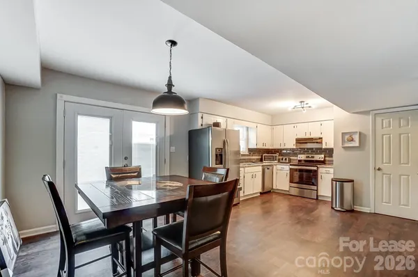 $2,400 | 8518 Castle Pine Court, Charlotte, NC 28226