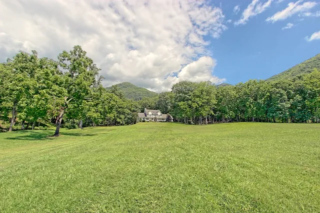 $1,495,000 | 299 Old Homestead Lane, Hayesville, NC 28904