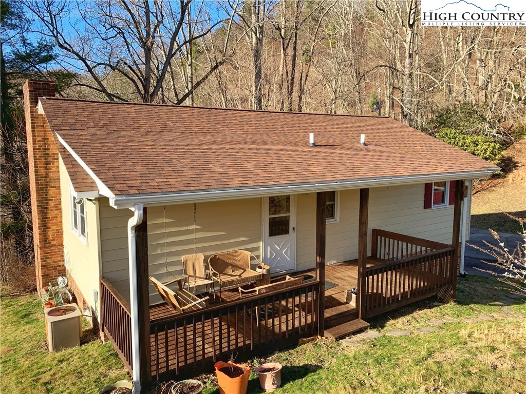 1079 White Oak Road Boone, NC 28607 - Photo 4 of 18 Gallery Image 4