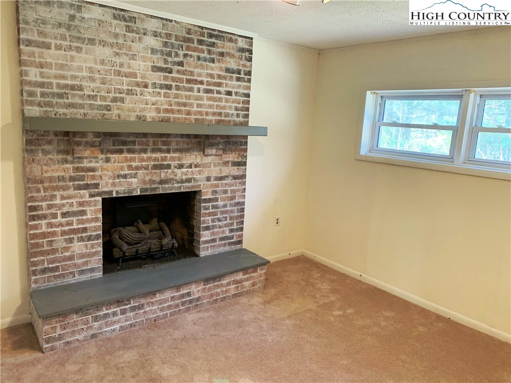 1079 White Oak Road Boone, NC 28607 - Photo 8 of 18 Gallery Image 8