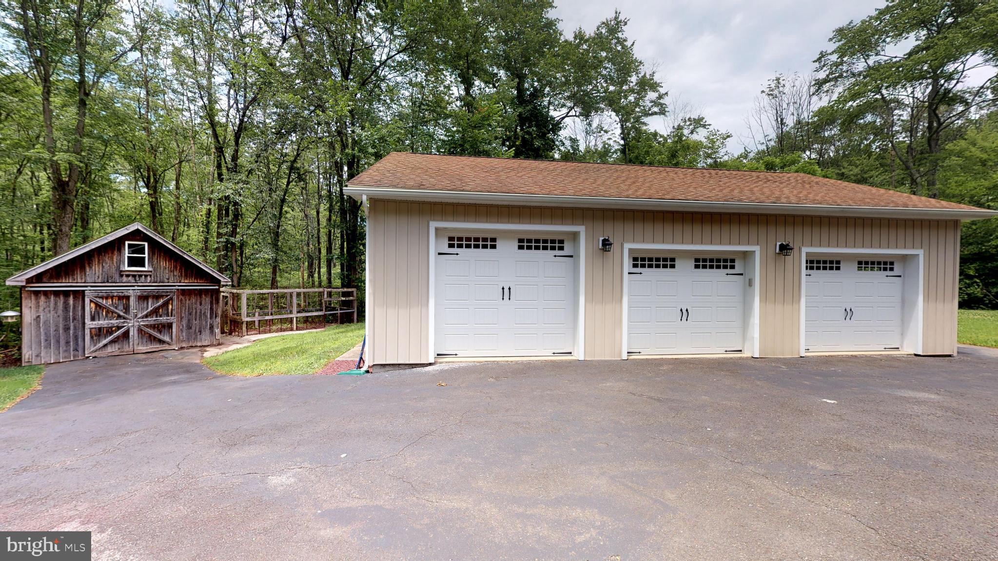 2057 Buck Run Road Quakertown, PA 18951 - Photo 4 of 90 Gallery Image 4