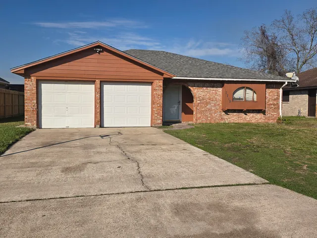 $1,800 | 7218 Oriole Street, Texas City, TX 77591