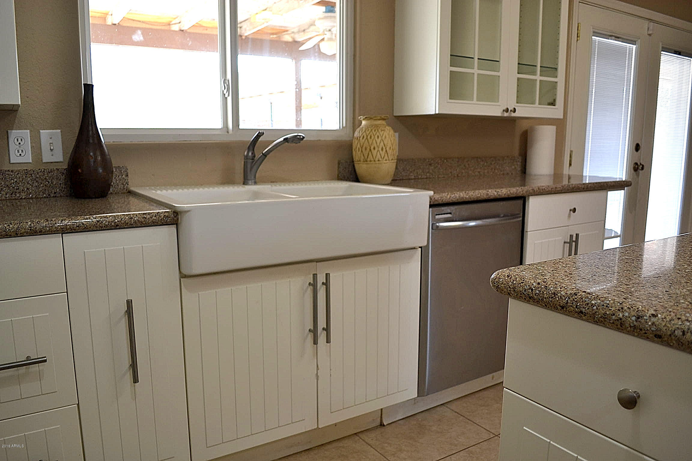 2331 North Val Vista Road Apache Junction, AZ 85119 - Photo 5 of 23 KITCHEN WITH FARMHOUSE SINK