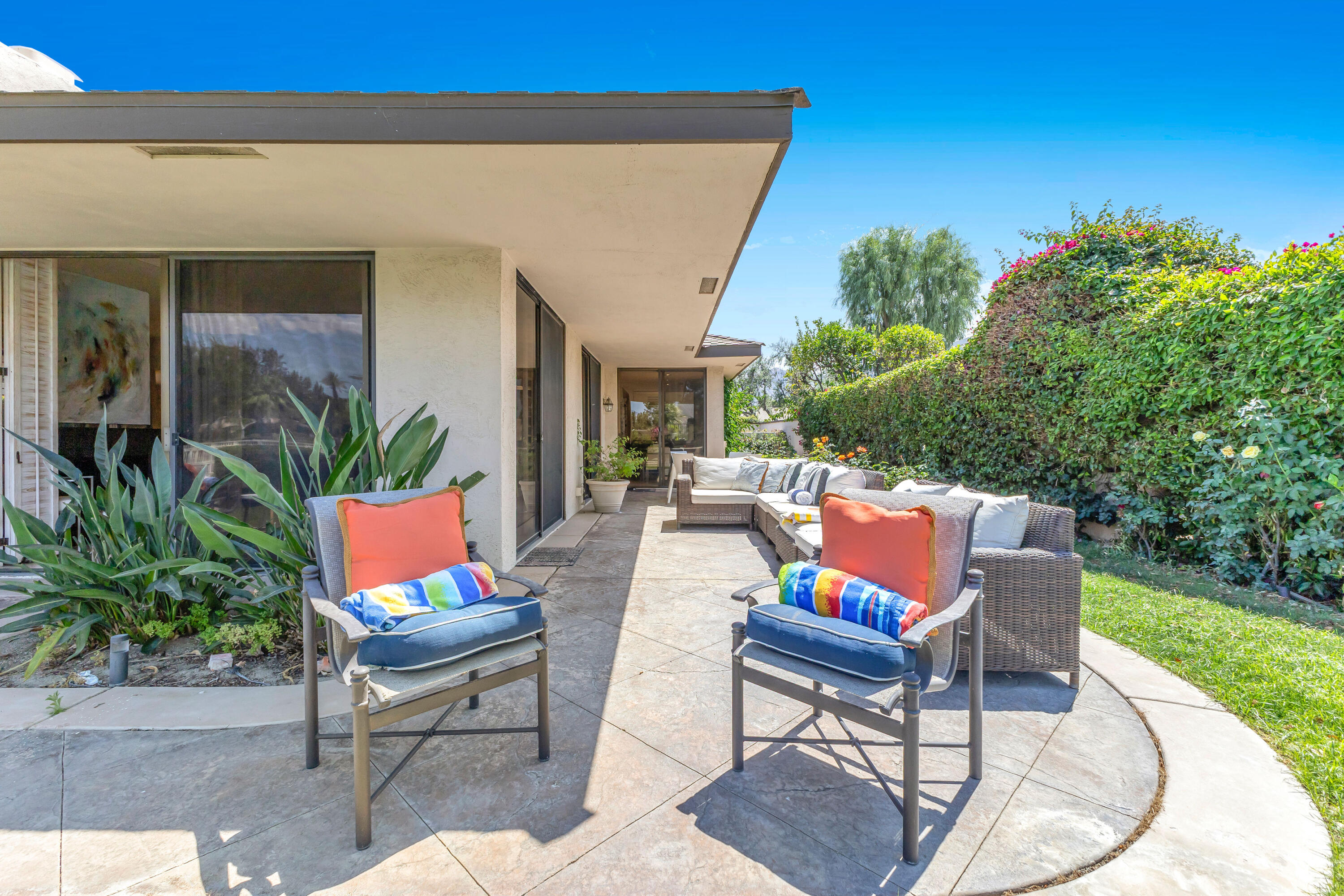 24 Columbia Drive Rancho Mirage, CA 92270 - Photo 2 of 58 IMG_1045