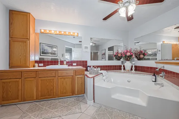 $815,000 | 1535 Spring Hills Drive, Spring, TX 77386