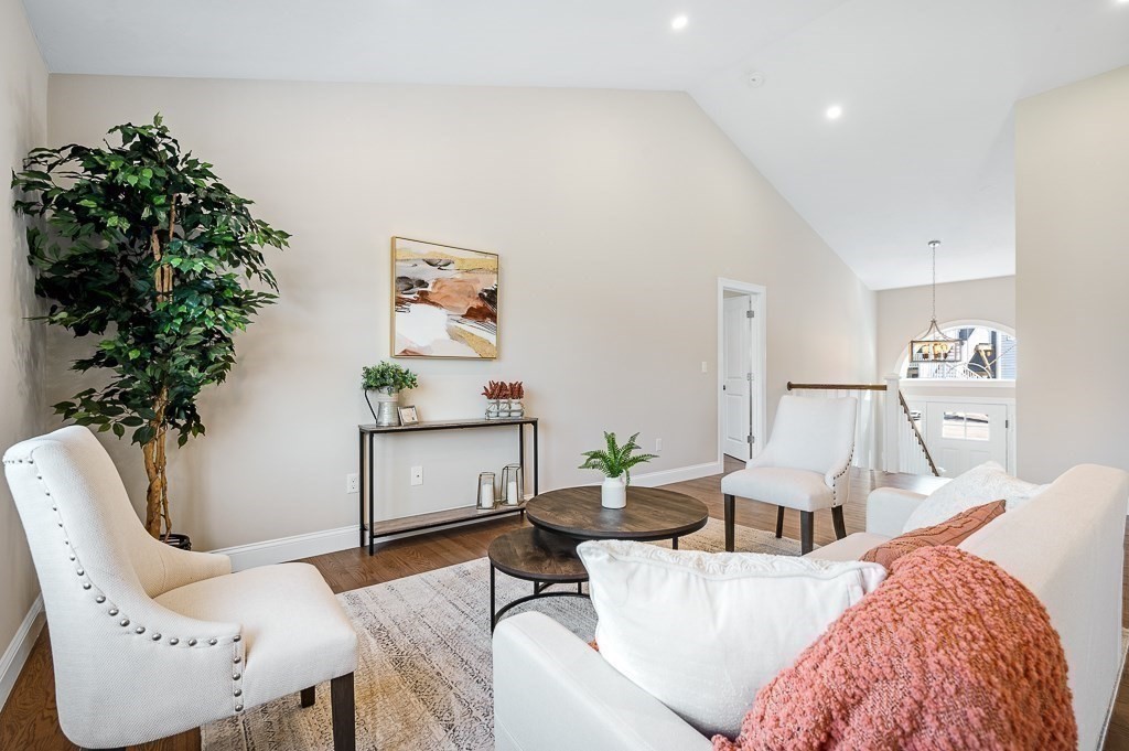 322 Massasoit Road Worcester, MA 01604 - Photo 8 of 32 Gallery Image 8