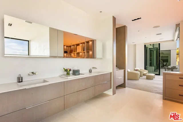 $12,999,000 | 9405 Sierra Mar Place, Los Angeles, CA 90069