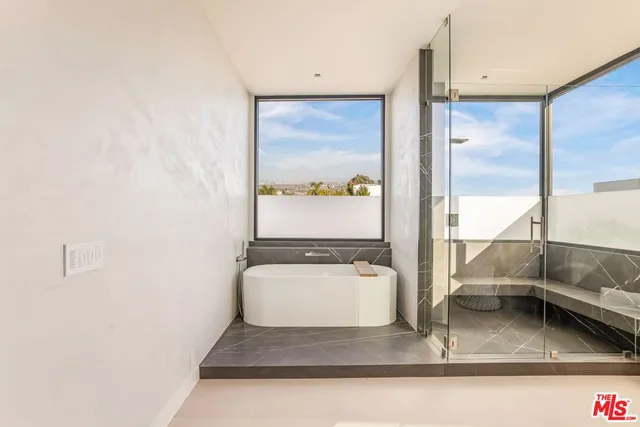 $12,999,000 | 9405 Sierra Mar Place, Los Angeles, CA 90069