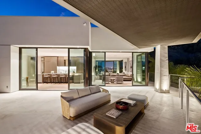 $12,999,000 | 9405 Sierra Mar Place, Los Angeles, CA 90069