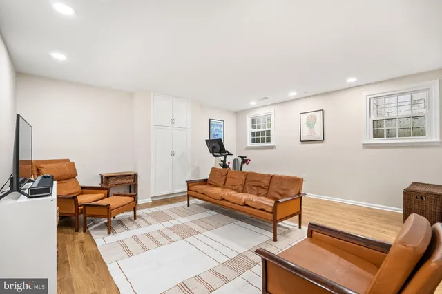 $6,800 | 2729 Unicorn Lane Northwest, Washington, DC 20015