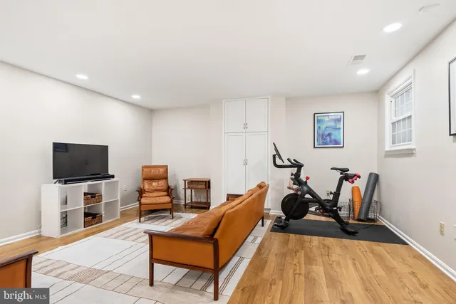 $6,800 | 2729 Unicorn Lane Northwest, Washington, DC 20015