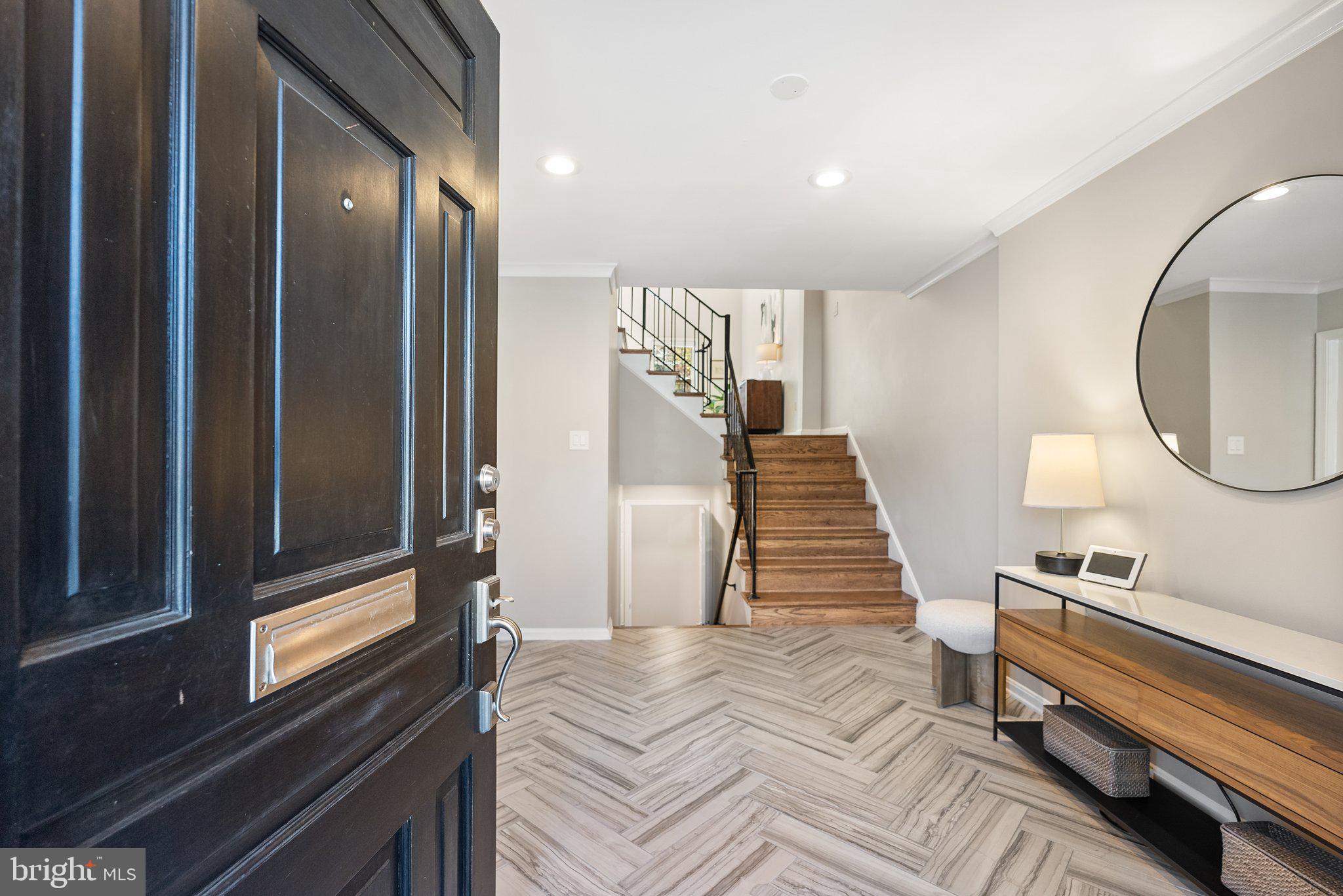 2729 Unicorn Lane Northwest Washington, DC 20015 - Photo 4 of 44