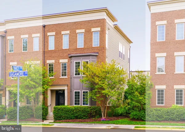$877,400 | 22780 Sagamore Square, Brambleton, VA 20148