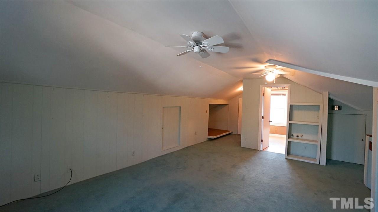 2251 The Circle Raleigh, NC 27608 - Photo 22 of 29 2nd Floor Bedroom with adjacent Full Bath