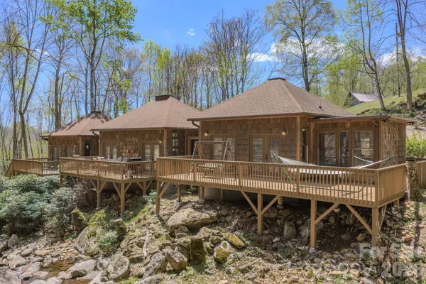 $520,000 | 426 Cook Town Road, Bakersville, NC 28705