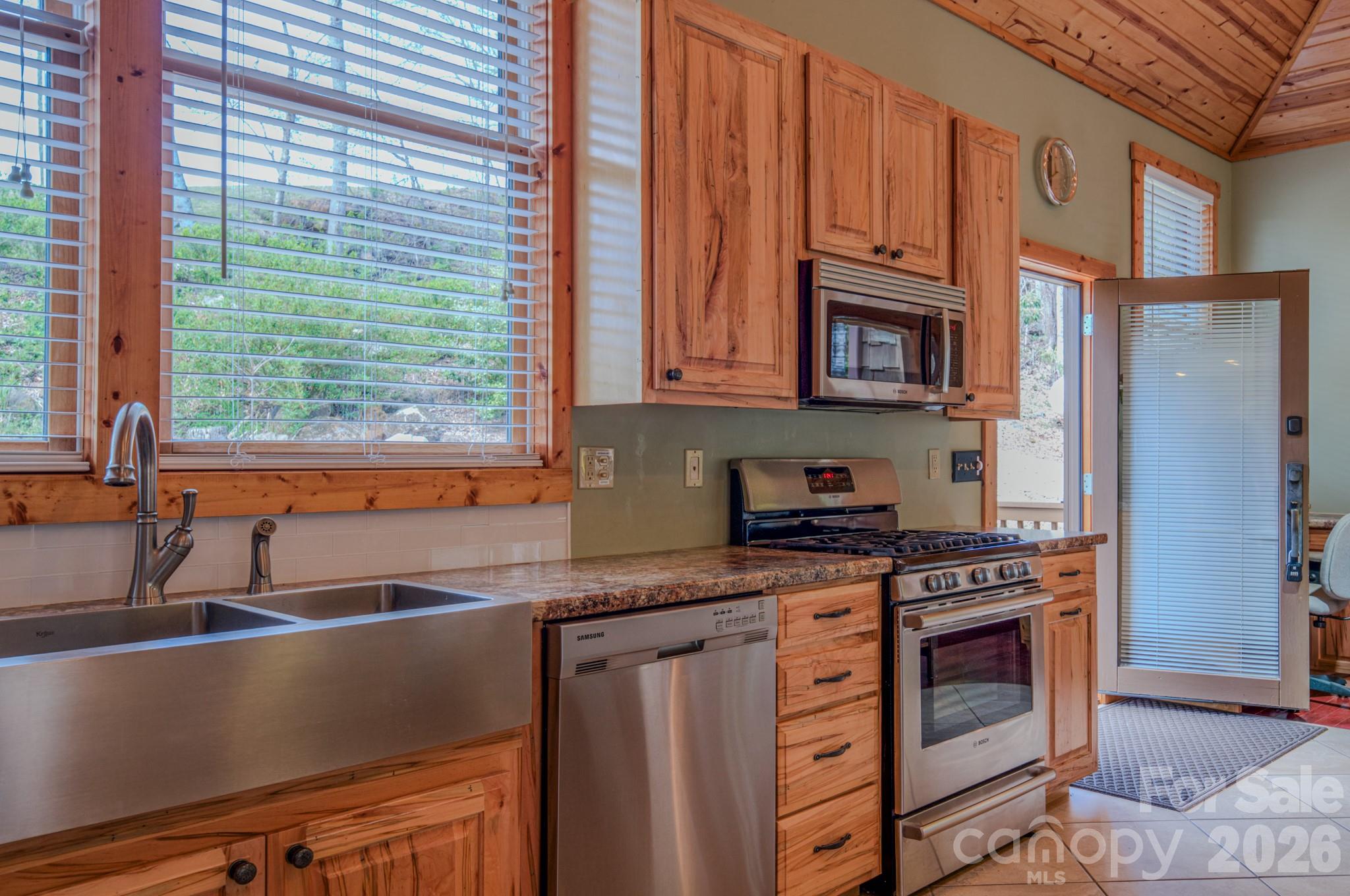 426 Cook Town Road Bakersville, NC 28705 - Photo 14 of 42
