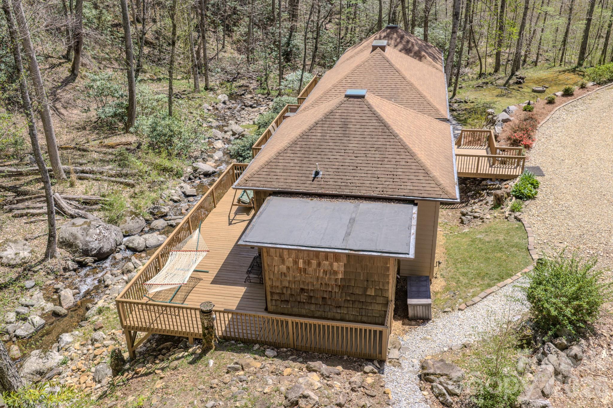 426 Cook Town Road Bakersville, NC 28705 - Photo 5 of 42