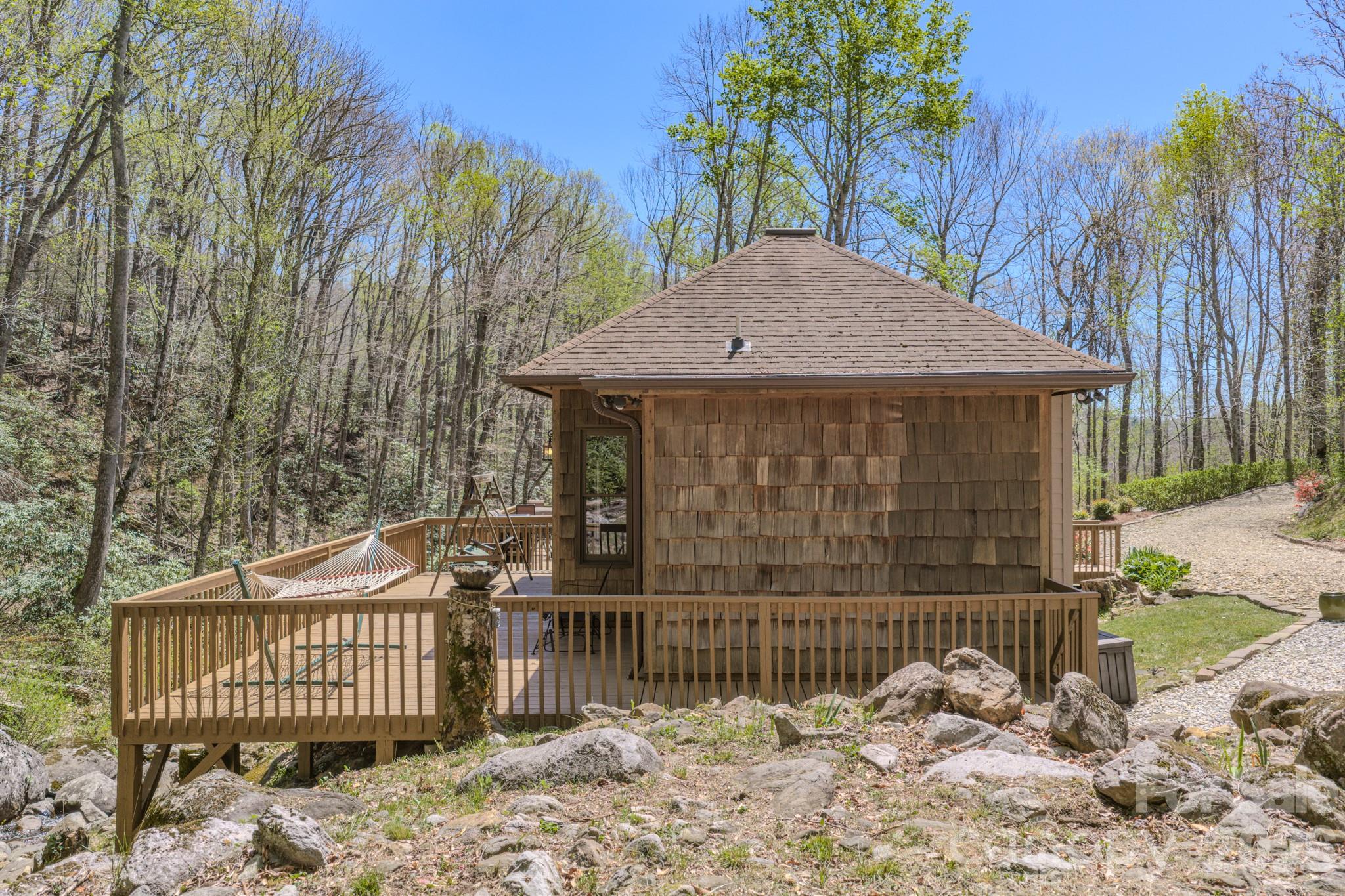 426 Cook Town Road Bakersville, NC 28705 - Photo 8 of 42