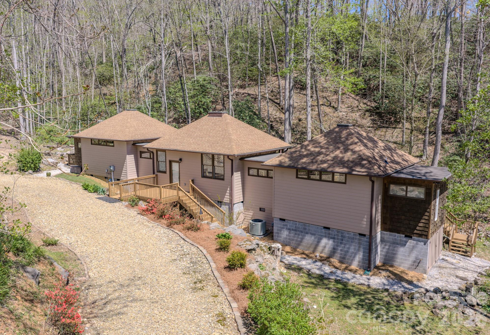 426 Cook Town Road Bakersville, NC 28705 - Photo 9 of 42