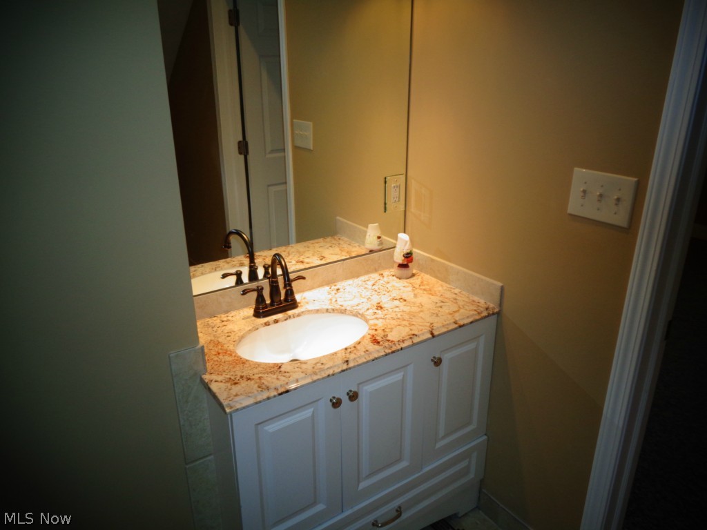 29205 White Road Wickliffe, OH 44092 - Photo 15 of 25 Gallery Image 15