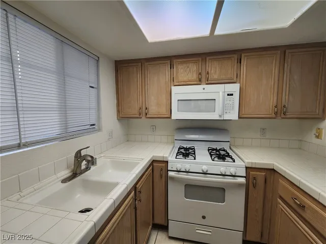 $1,500 | 1901 Villa Palms Court, Unit 101, Las Vegas, NV 89128