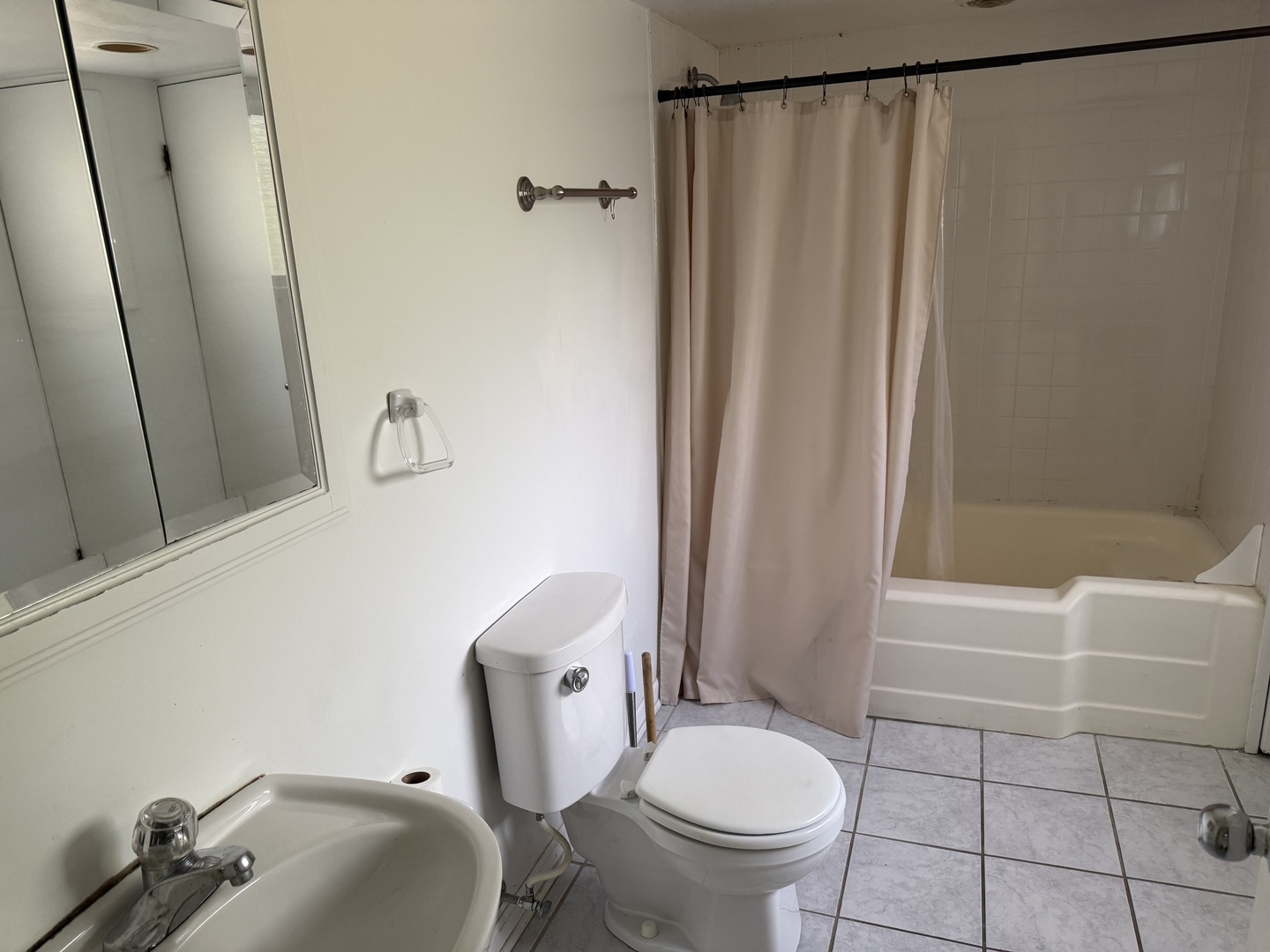 1958 Castlewood Road Highland Park, IL 60035 - Photo 11 of 15