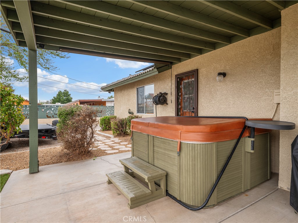 13991 Jicarilla Road Apple Valley, CA 92307 - Photo 36 of 44 a view of outdoor space