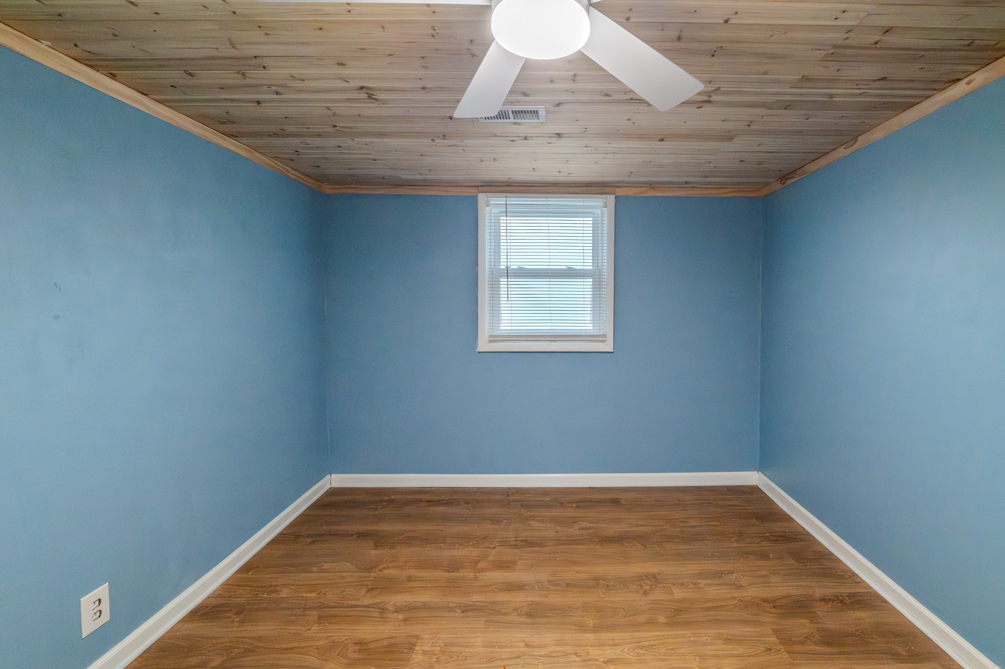 538 Mt Vernon Road Eagleville, TN 37060 - Photo 22 of 34 a view of empty room with wooden floor