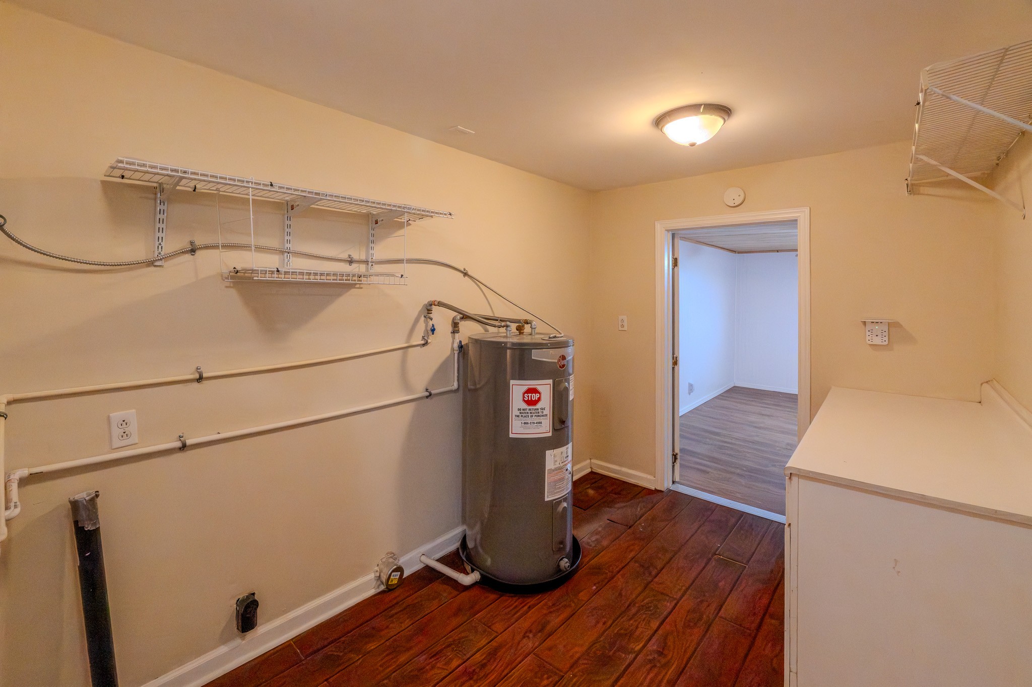 538 Mt Vernon Road Eagleville, TN 37060 - Photo 30 of 34 a view of hallway with wooden floor