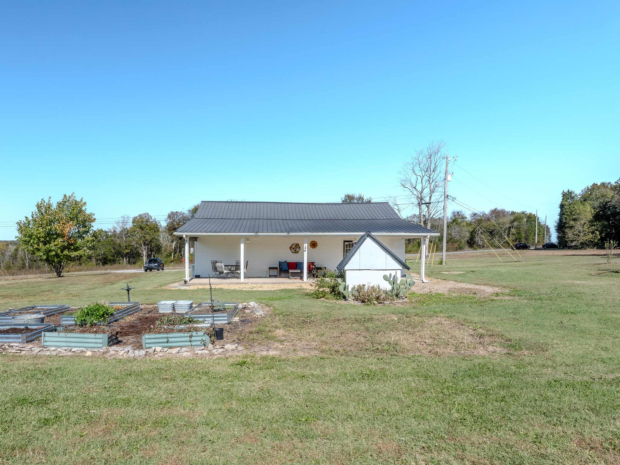 538 Mt Vernon Road Eagleville, TN 37060 - Photo 6 of 34 a view of a house with yard and sitting area