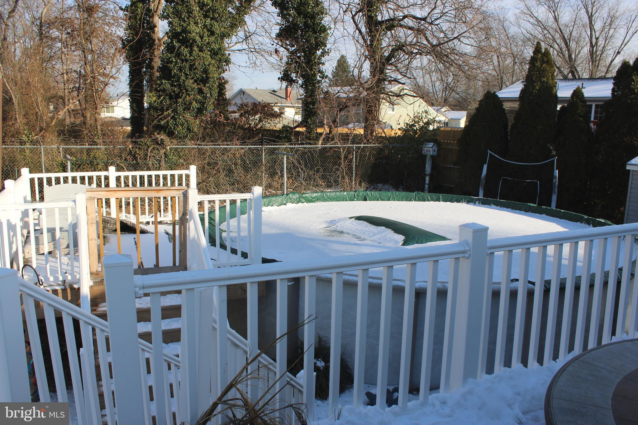 31 Northfield Road Newark, DE 19713 - Photo 53 of 54 a view of balcony with wooden floor and fence