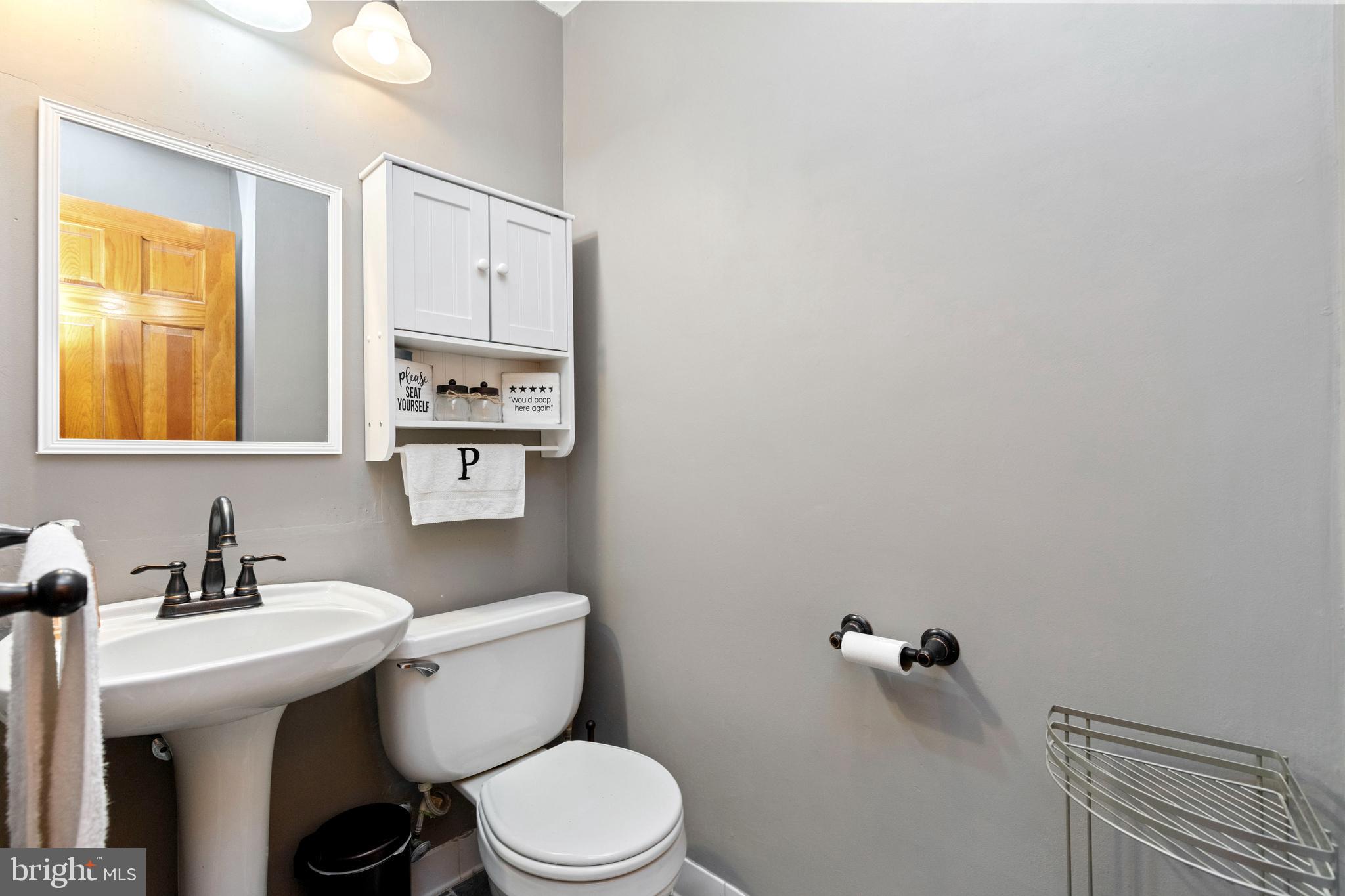 11744 Denman Road Philadelphia, PA 19154 - Photo 6 of 15 Powder Room