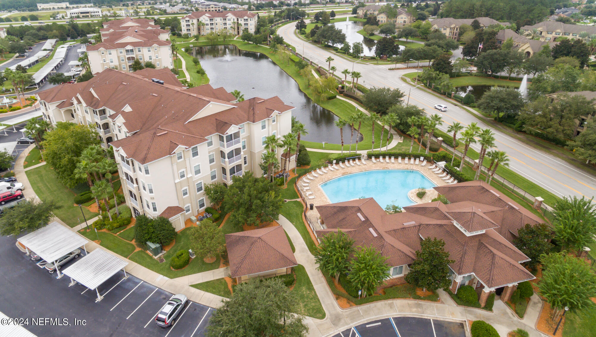 7801 Point Meadows Drive, Unit 5202 Jacksonville, FL 32256 - Photo 28 of 34 an aerial view of a house
