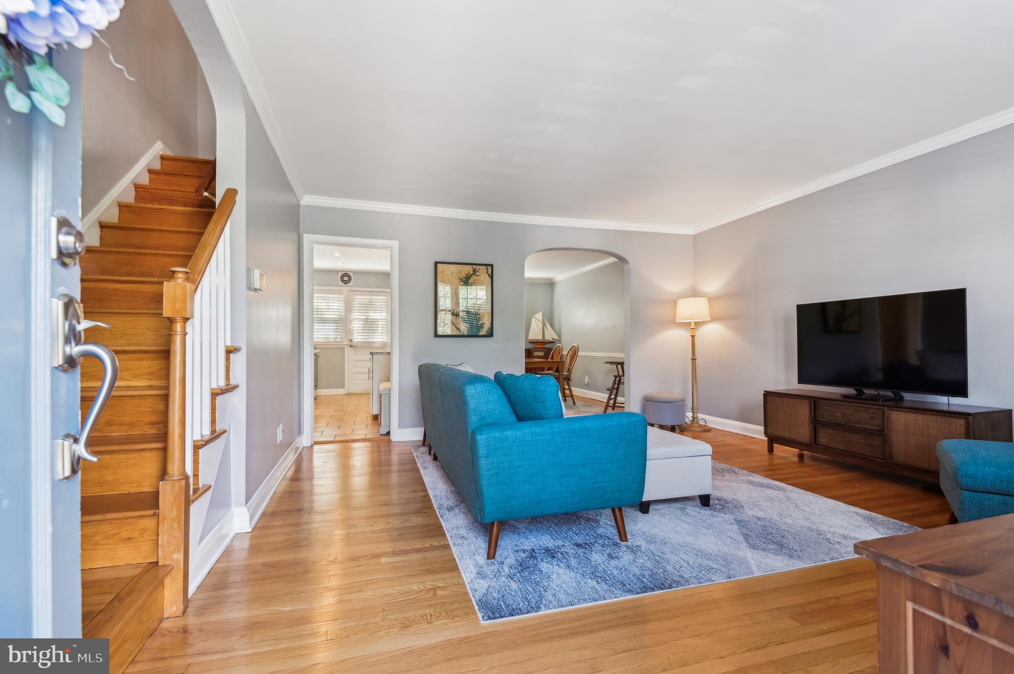 129 Stanmore Road Baltimore, MD 21212 - Photo 4 of 36 Living Room