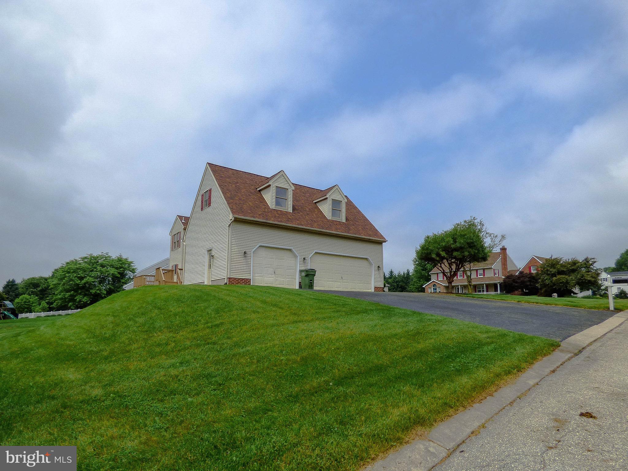 2765 Chestnut Run Road York, PA 17402 - Photo 7 of 58 Gallery Image 7
