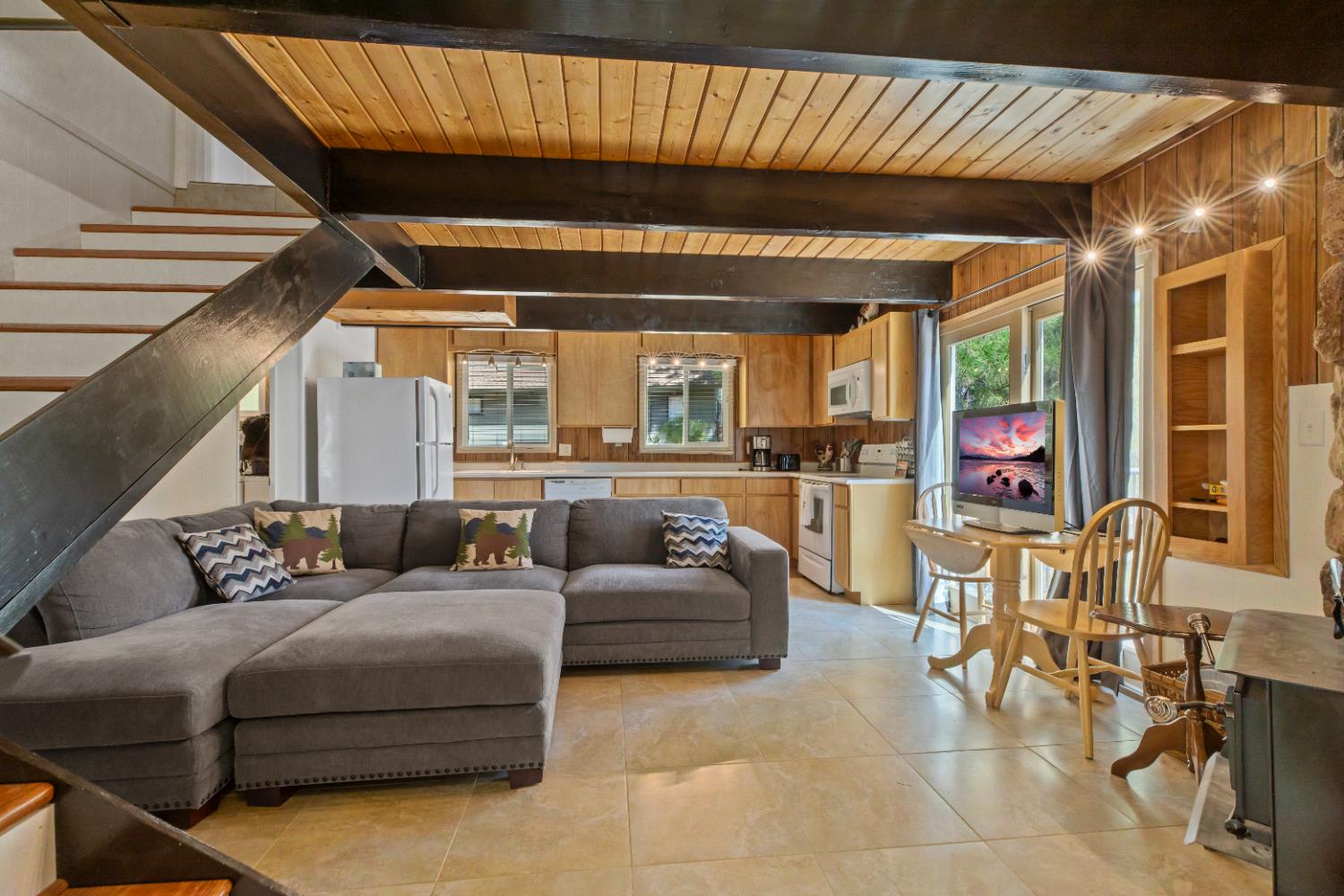 26650 Old Mono Road Long Barn, CA 95335 - Photo 3 of 7 a living room with furniture and a potted plant