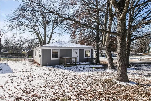 $160,000 | 215 West North Street, Belton, MO 64012