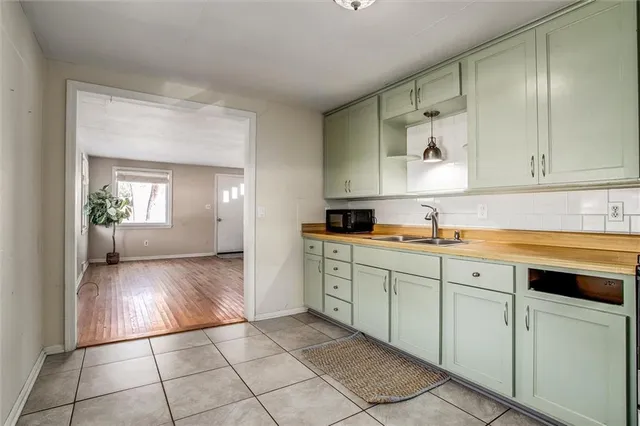 $160,000 | 215 West North Street, Belton, MO 64012