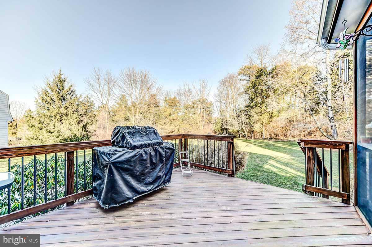 1139 Bandy Run Road Herndon, VA 20170 - Photo 20 of 30 Deck ^ Must SEE Virtual Tour Link