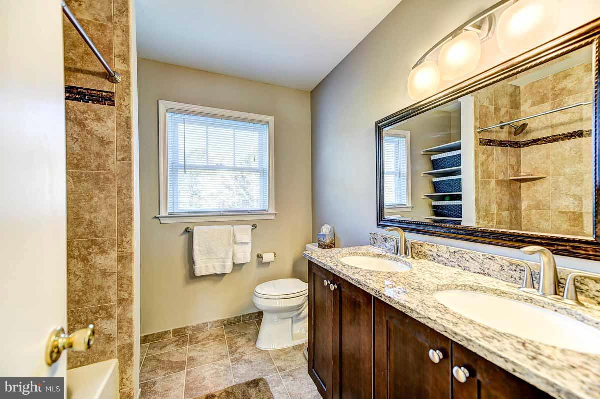 1139 Bandy Run Road Herndon, VA 20170 - Photo 23 of 30 Bath (Master) ^ Must SEE Virtual Tour Link