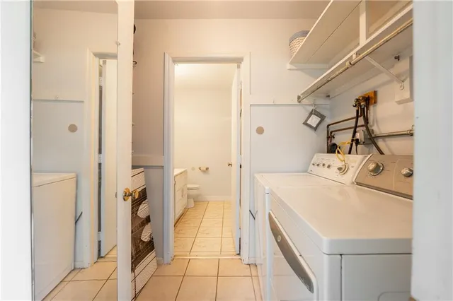 $181,900 | 1230 Chatham Park Drive, Unit C, Pittsburgh, PA 15220