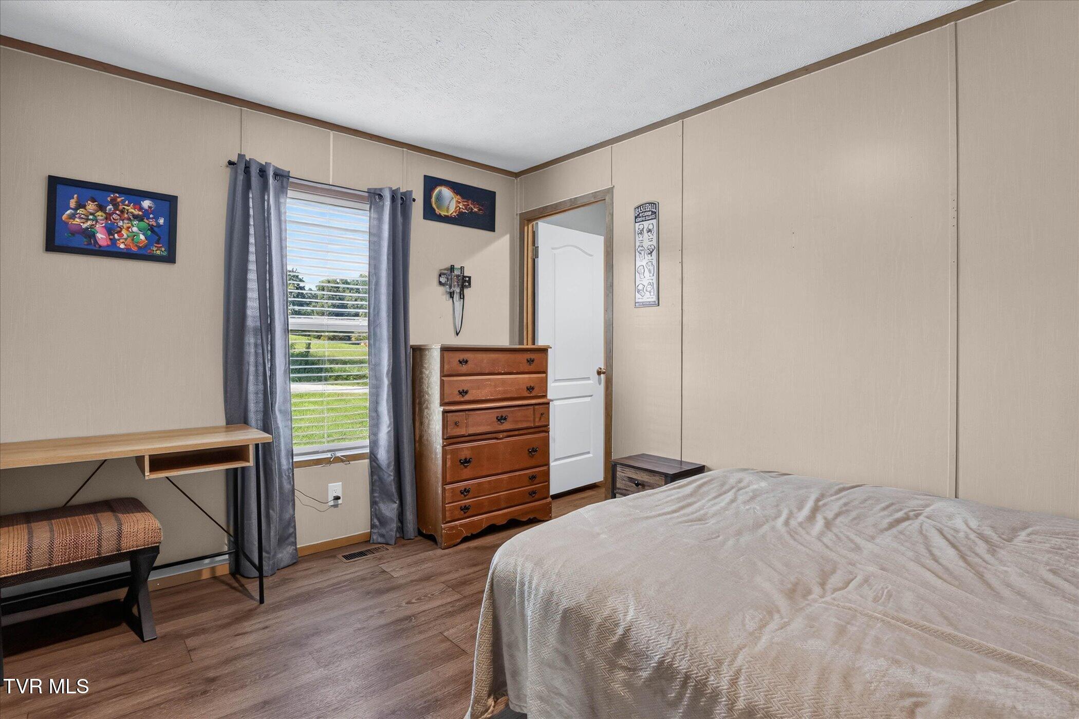 110 Maxine Road Fall Branch, TN 37656 - Photo 21 of 38 21-110-Maxine-Rd-WindowStill-Photography