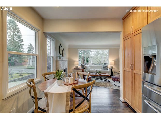 1235 Southwest Carson Street Portland, OR 97219 - Photo 12 of 41