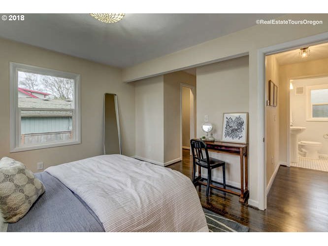 1235 Southwest Carson Street Portland, OR 97219 - Photo 16 of 41