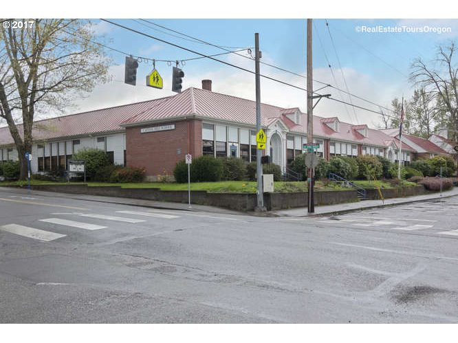 1235 Southwest Carson Street Portland, OR 97219 - Photo 36 of 41